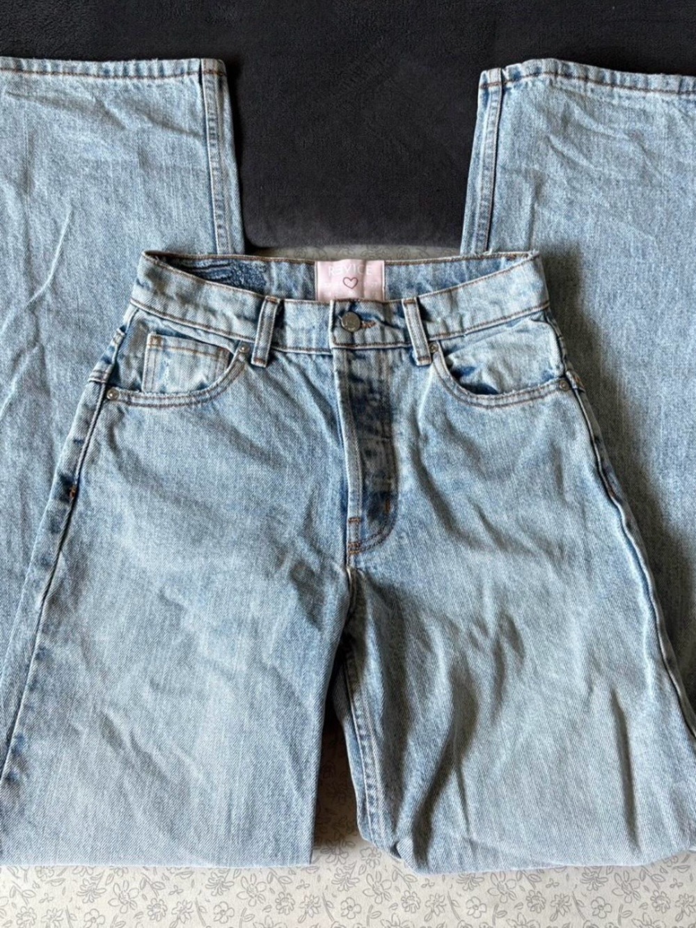 Revice Jeans - Picture 2 of 4